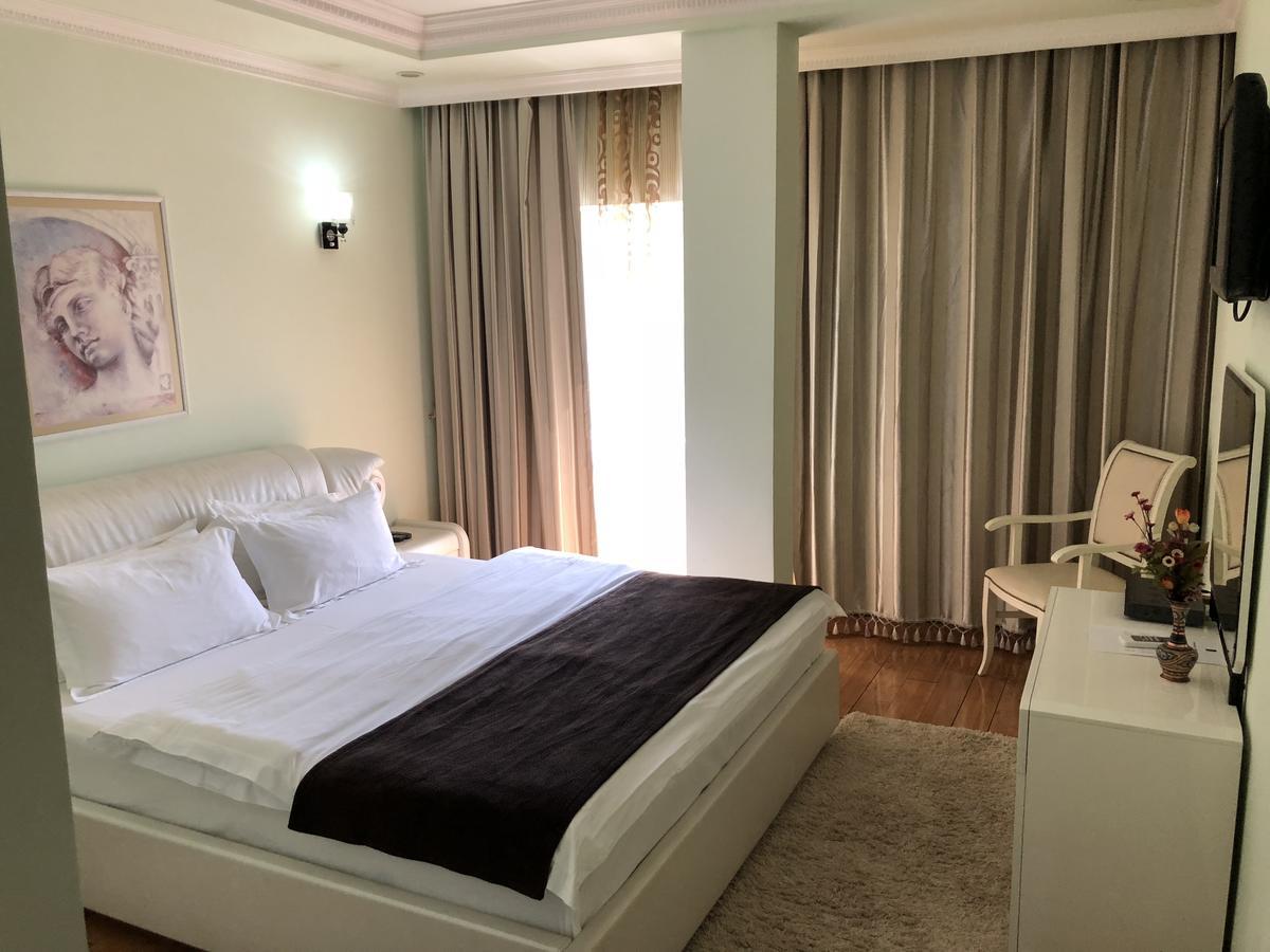 Silver Hotel Prisztina Zewnętrze zdjęcie